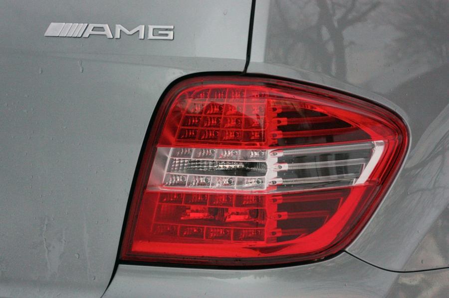  Mercedes-Benz ML63 AMG 2011 года  (фото 72 из 81)